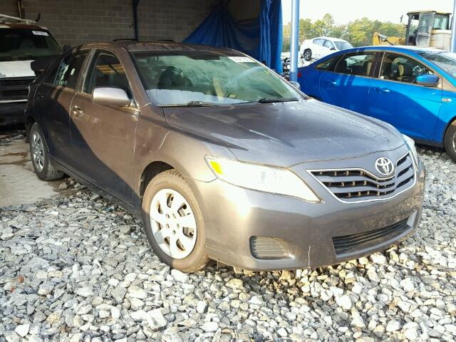 4T1BF3EK2AU014264 - 2010 TOYOTA CAMRY BASE GRAY photo 1