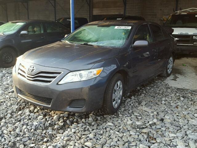 4T1BF3EK2AU014264 - 2010 TOYOTA CAMRY BASE GRAY photo 2