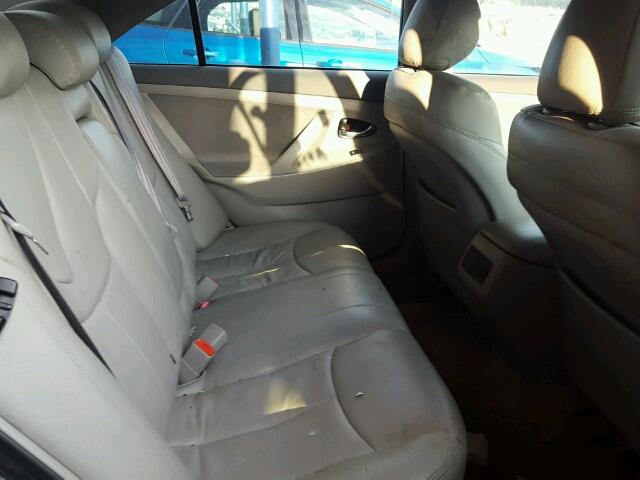 4T1BF3EK2AU014264 - 2010 TOYOTA CAMRY BASE GRAY photo 6