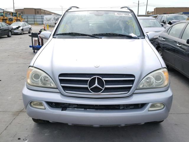 4JGAB57E33A424053 - 2003 MERCEDES-BENZ ML 350 SILVER photo 9