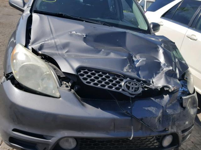 2T1KR32E54C203678 - 2004 TOYOTA MATRIX 灰色 照片 9