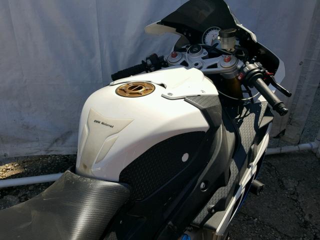 WB1051703AZV40692 - 2010 BMW S 1000 RR WHITE photo 5
