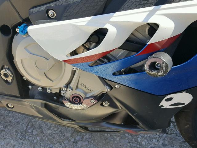 WB1051703AZV40692 - 2010 BMW S 1000 RR WHITE photo 7