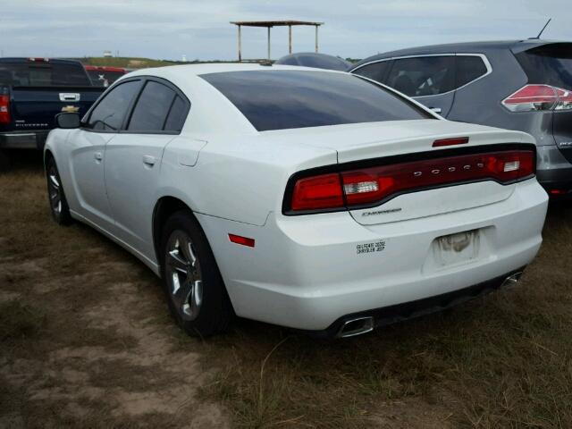 2C3CDXBGXDH730380 - 2013 DODGE CHARGER WHITE photo 3