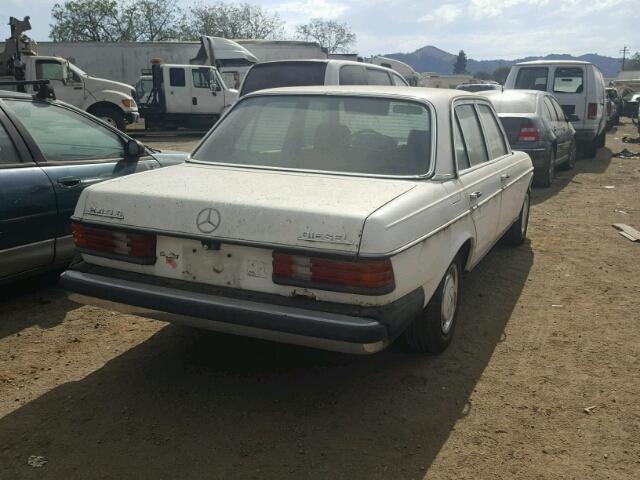 WDBAB23A7BB214181 - 1981 MERCEDES-BENZ 240 D WHITE photo 4