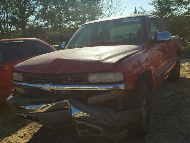 2GCEK19T121227983 - 2002 CHEVROLET SILVERADO RED photo 2