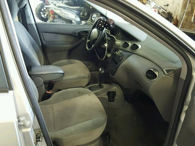 1FAFP36363W164143 - 2003 FORD FOCUS SE SILVER photo 5