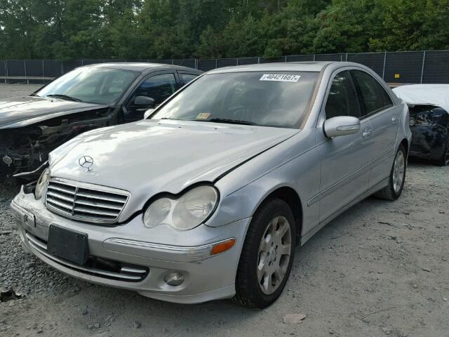 WDBRF81J95F676767 - 2005 MERCEDES-BENZ C 240 4MAT SILVER photo 2