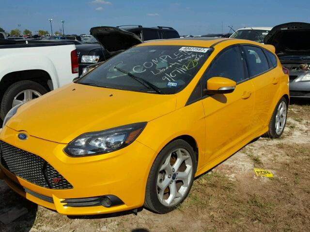 1FADP3L95EL221596 - 2014 FORD FOCUS YELLOW photo 2