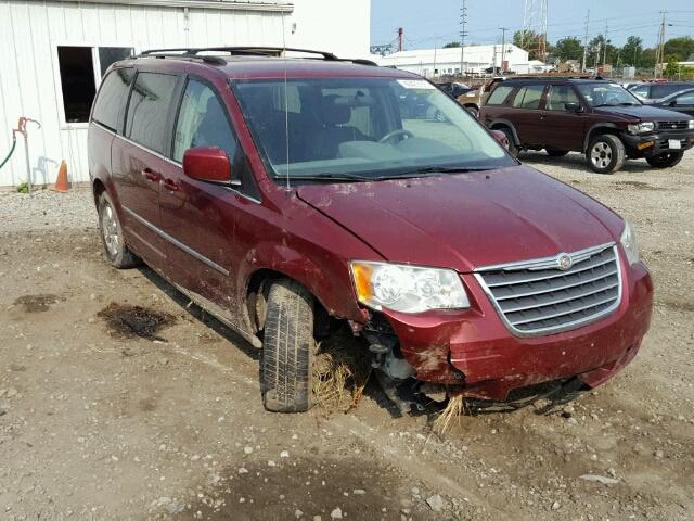 2A4RR5D11AR441974 - 2010 CHRYSLER TOWN & COU RED photo 1