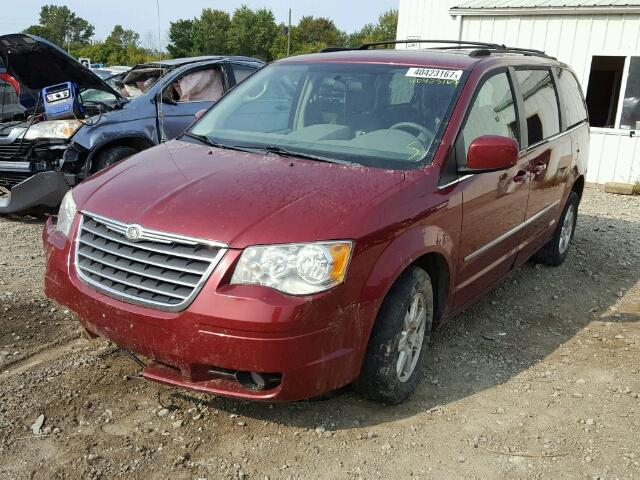 2A4RR5D11AR441974 - 2010 CHRYSLER TOWN & COU RED photo 2