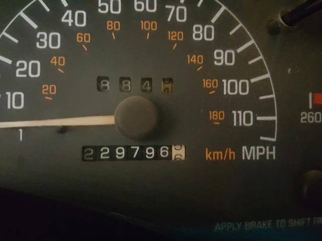 1G2WP12K22F209755 - 2002 PONTIAC GRAND PRIX SILVER photo 8