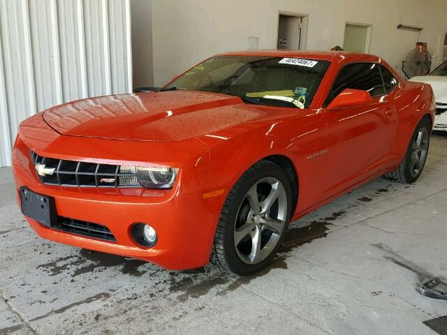 2G1FB1E37D9159406 - 2013 CHEVROLET CAMARO LT ORANGE photo 2