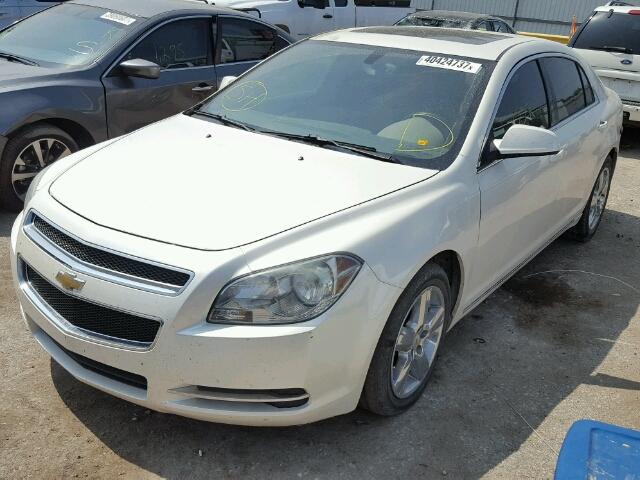 1G1ZD5EB5AF205887 - 2010 CHEVROLET MALIBU 2LT WHITE photo 2