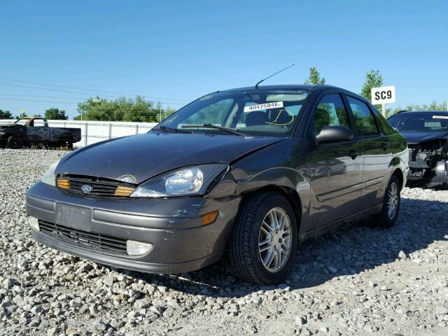 1FAFP34383W318841 - 2003 FORD FOCUS SE C GRAY photo 2