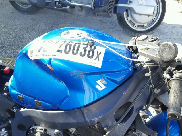 JS1GN7FA3C2100881 - 2012 SUZUKI GSX-R600 TWO TONE photo 5