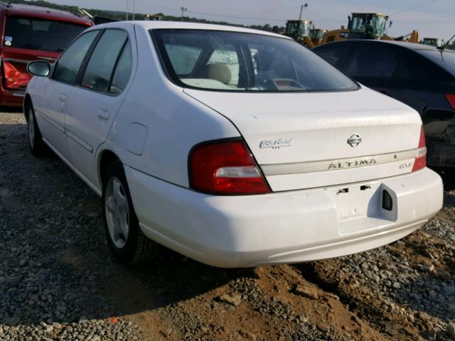 1N4DL01D01C213028 - 2001 NISSAN ALTIMA XE WHITE photo 3