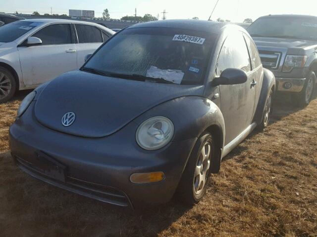 3VWCK21C83M415576 - 2003 VOLKSWAGEN NEW BEETLE GRAY photo 2