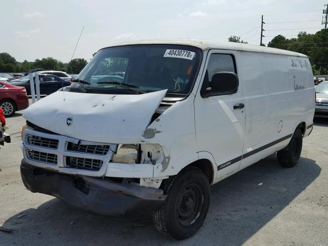 2B7HB11X52K125432 - 2002 DODGE RAM VAN B1 WHITE photo 2