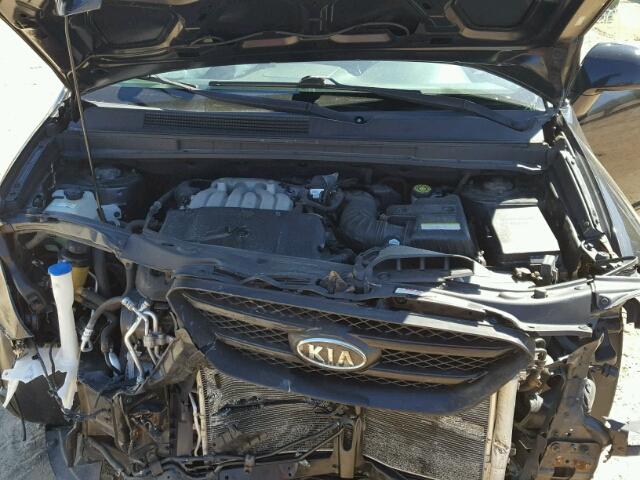 KNAFG526X87158575 - 2008 KIA RONDO LX BLUE photo 7