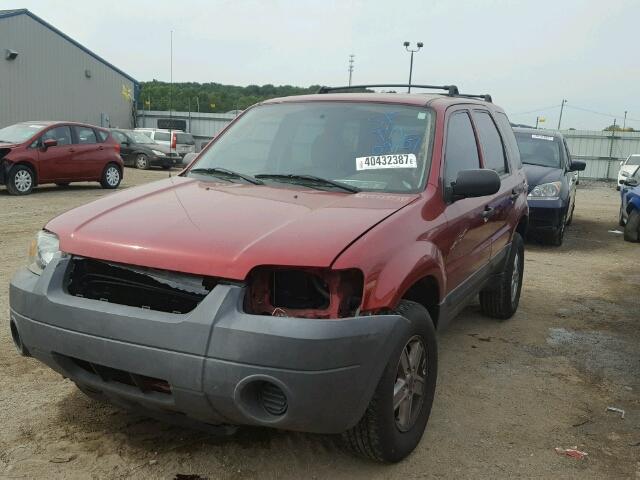 1FMYU02Z05DA19209 - 2005 FORD ESCAPE XLS MAROON photo 2