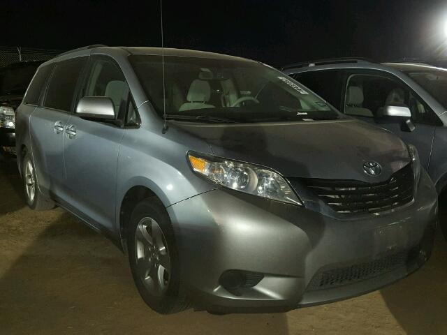 5TDKK3DC6DS368159 - 2013 TOYOTA SIENNA LE SILVER photo 1