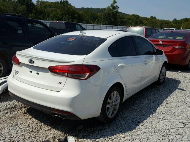 3KPFL4A70HE101482 - 2017 KIA FORTE LX WHITE photo 4