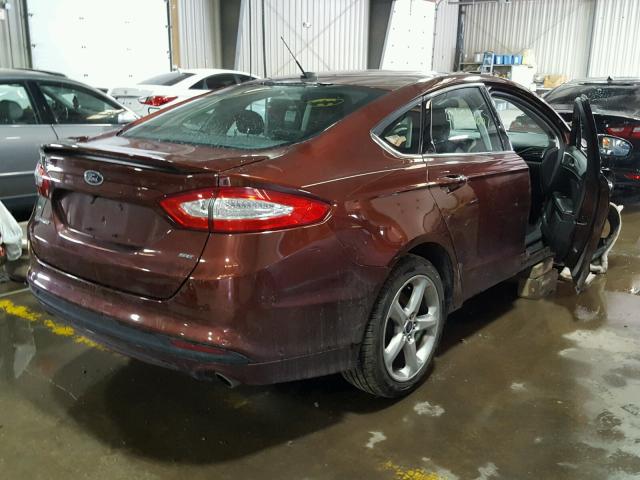 3FA6P0H70FR276233 - 2015 FORD FUSION SE MAROON photo 4