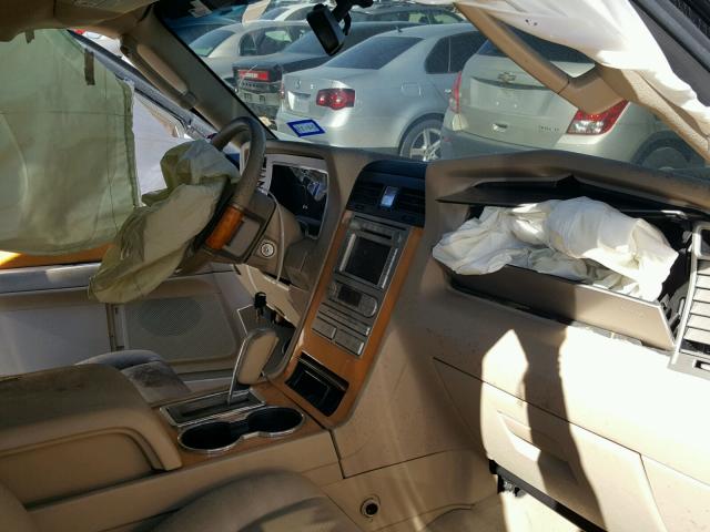 5LMFU27558LJ19869 - 2008 LINCOLN NAVIGATOR Czarny zdjęcie 5