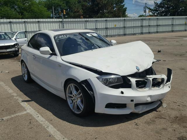 WBAUC9C51CVM11626 - 2012 BMW 135 I Білий фото 1