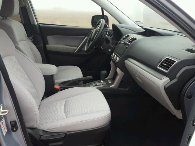 JF2SJAGC0HH552172 - 2017 SUBARU FORESTER 2 SILVER photo 5