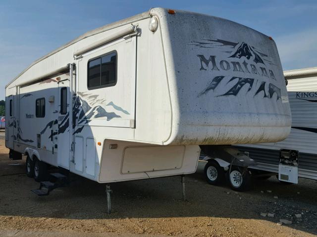 4YDF368205D511456 - 2005 KEYSTONE MONTANA WHITE photo 1