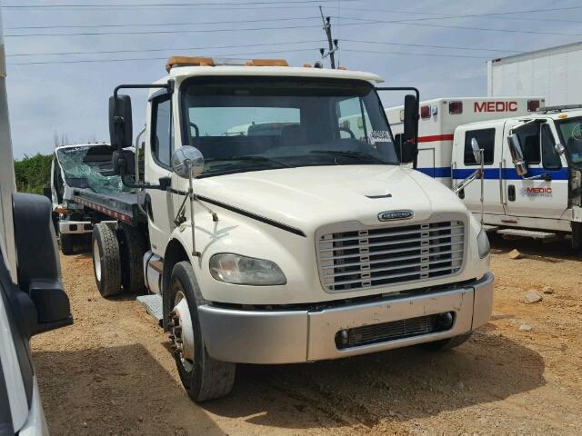 1FVACWCS47HY88134 - 2007 FREIGHTLINER M2 106 MED WHITE photo 1