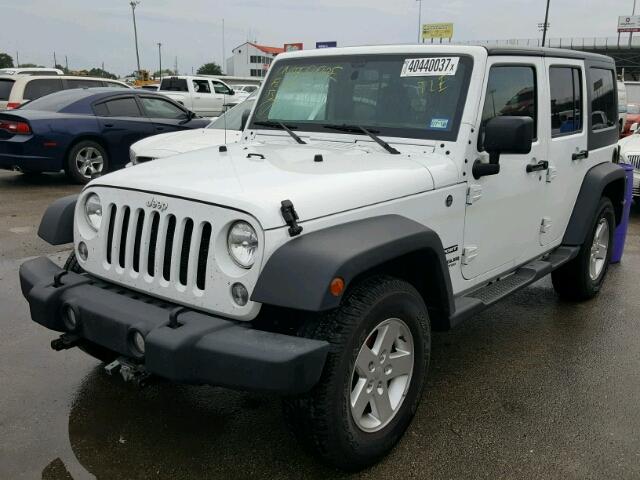 1C4BJWDG1GL260349 - 2016 JEEP WRANGLER U WHITE photo 2