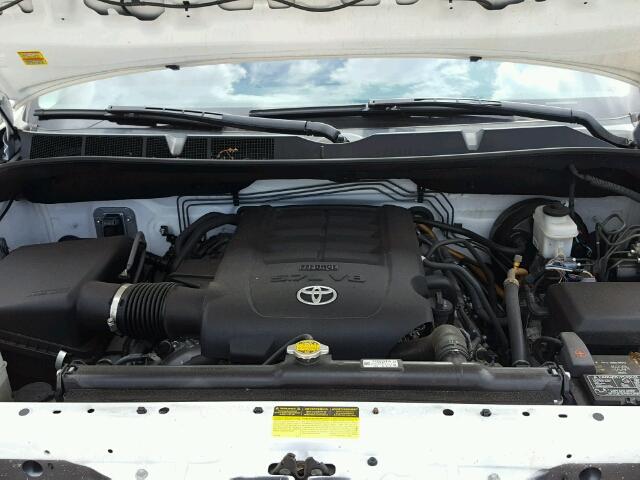 5TFHW5F18DX303362 - 2013 TOYOTA TUNDRA CRE WHITE photo 7