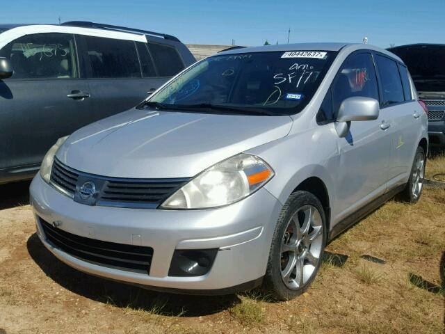 3N1BC13E17L381175 - 2007 NISSAN VERSA S SILVER photo 2