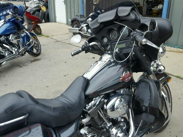 1HD1FCW156Y600610 - 2006 HARLEY-DAVIDSON FLHTCUI CHARCOAL photo 5