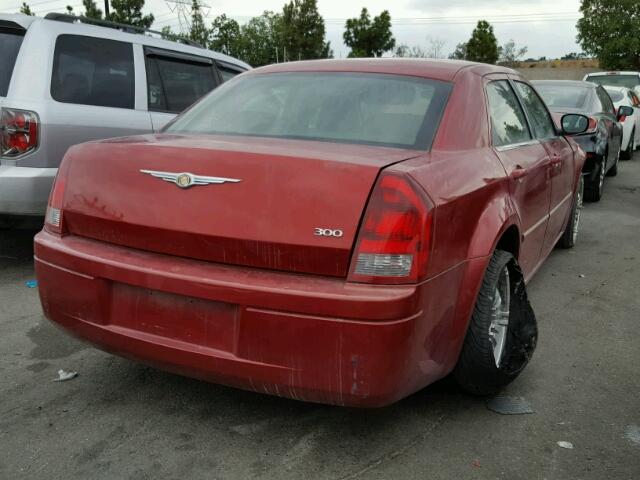 2C3KA43R37H833678 - 2007 CHRYSLER 300 RED photo 4