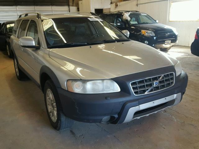 YV4SZ592371275251 - 2007 VOLVO XC70 SILVER photo 1