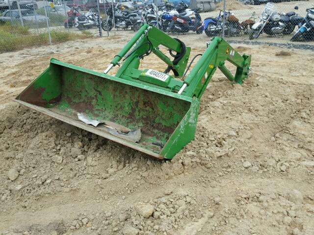 1P0H240XCFD010777 - 2015 JOHN DEERE H240 GREEN photo 2