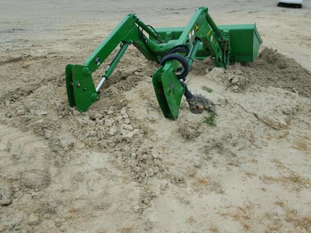 1P0H240XCFD010777 - 2015 JOHN DEERE H240 GREEN photo 4