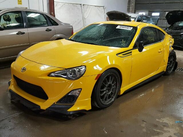 JF1ZNAA15F8706273 - 2015 TOYOTA SCION FR-S YELLOW photo 2