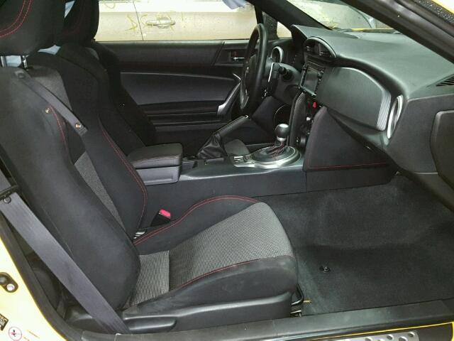 JF1ZNAA15F8706273 - 2015 TOYOTA SCION FR-S ყვითელი ფოტო 5