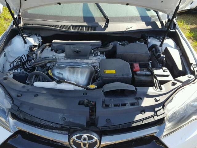 4T1BF1FK0FU002656 - 2015 TOYOTA CAMRY LE WHITE photo 7