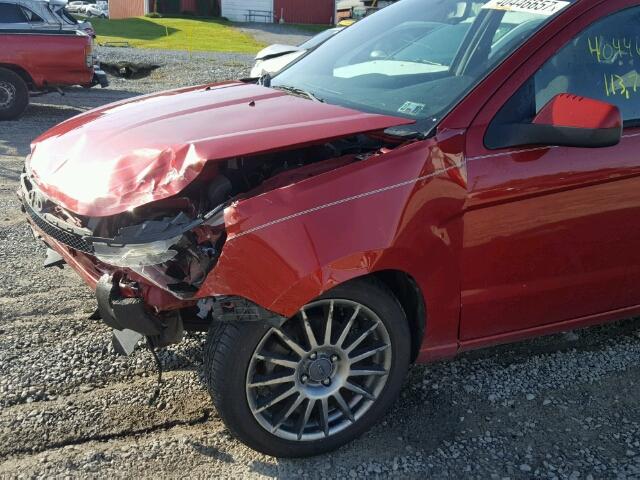 1FAHP3GN4AW272184 - 2010 FORD FOCUS RED photo 9