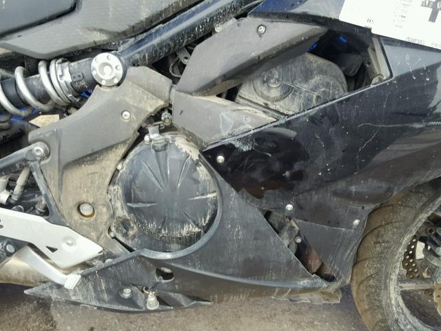 JKAEXEC16BDA69271 - 2011 KAWASAKI EX650 C 黑色 照片 7