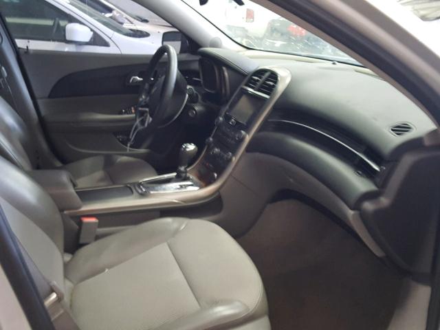 1G11D5RR2DF109319 - 2013 CHEVROLET MALIBU 1LT ვერცხლისფერი ფოტო 5