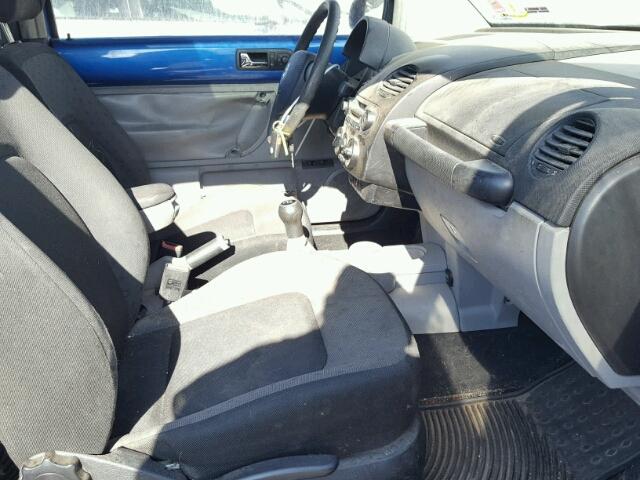 3VWCP21C01M457433 - 2001 VOLKSWAGEN NEW BEETLE 蓝色 照片 5