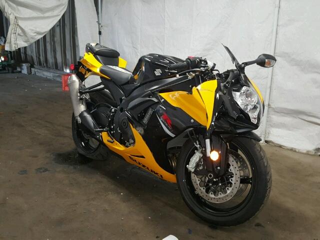 JS1GN7FA9H2100567 - 2017 SUZUKI GSX-R600 YELLOW photo 1