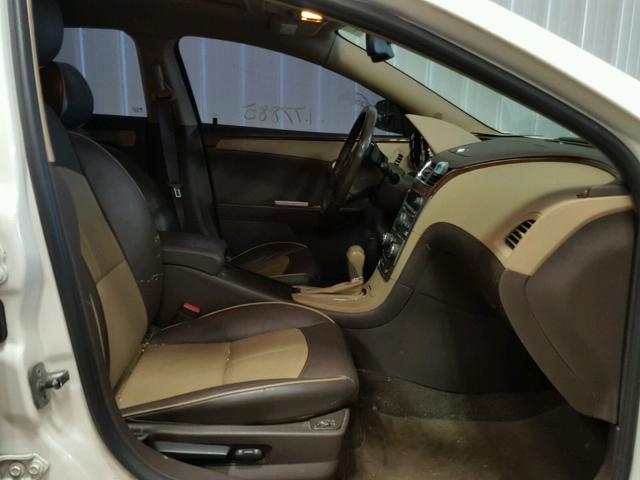1G1ZE5EB7AF214541 - 2010 CHEVROLET MALIBU LTZ 白色 照片 5